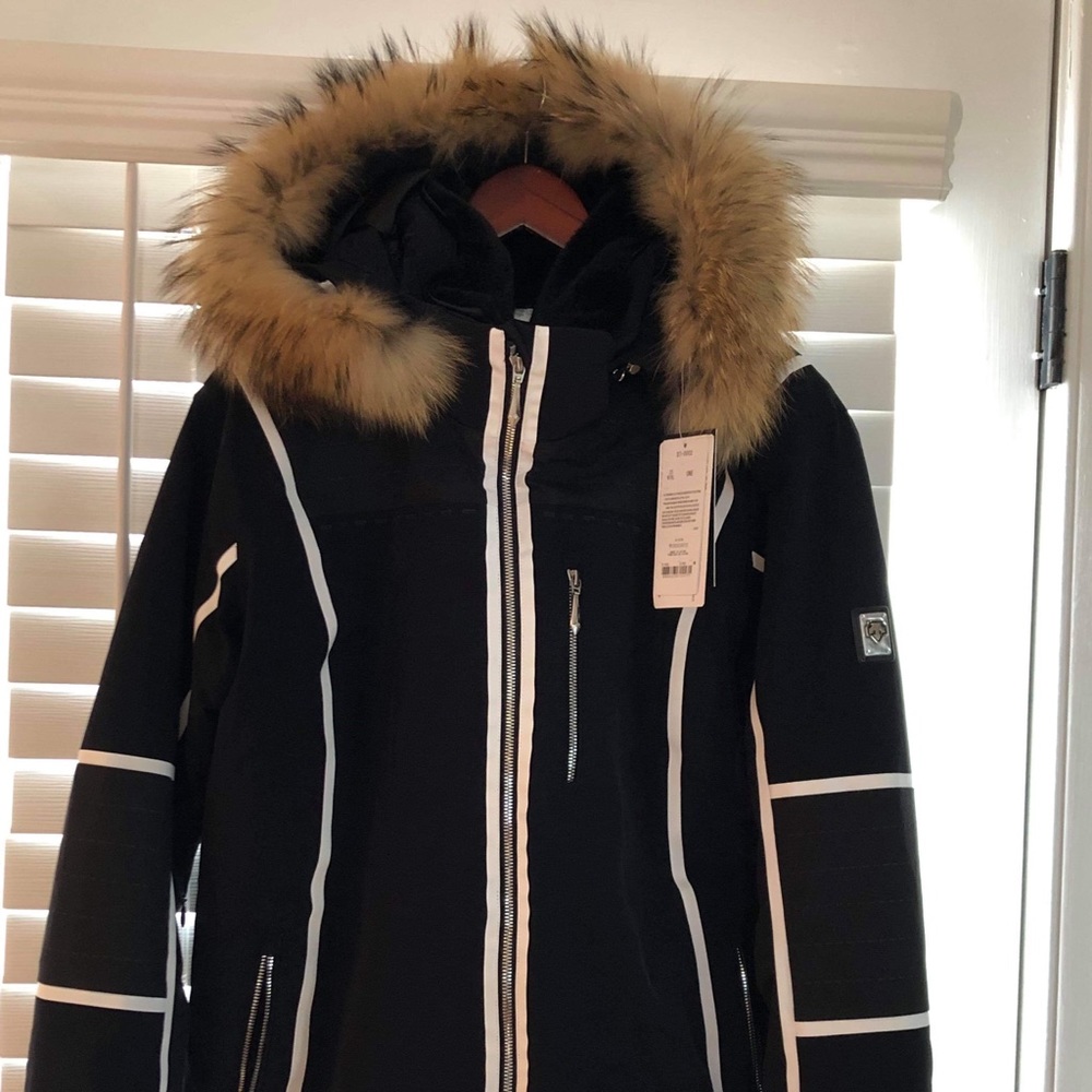 Descente Layla real fur collar!